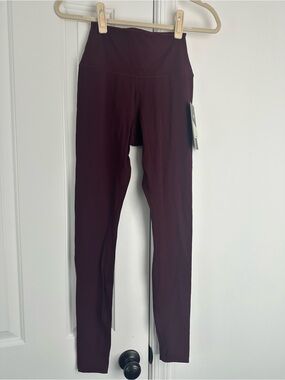 Tuckernuck Sport Mackenzie Leggings Size XS High Rise in Winetasting NWT